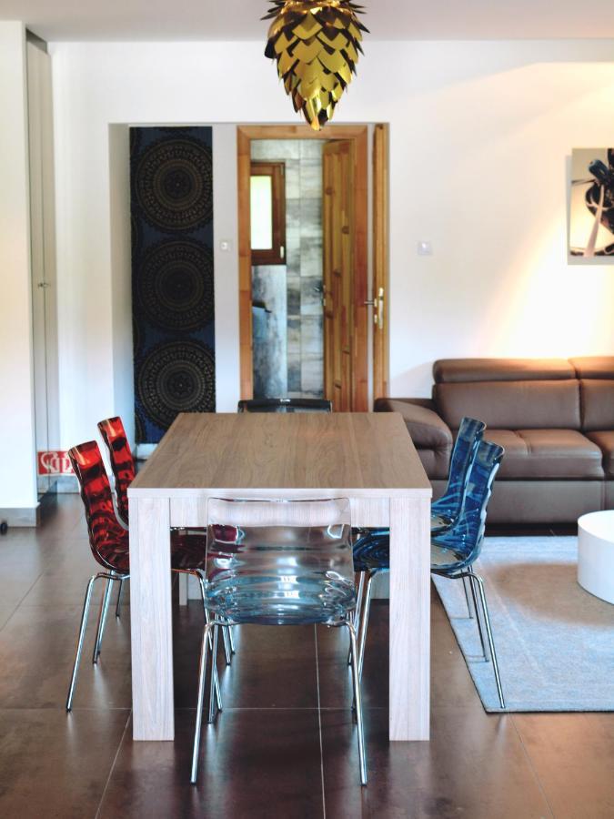 Matko Airport Es Elmenykoezpont Bed & Breakfast Luaran gambar
