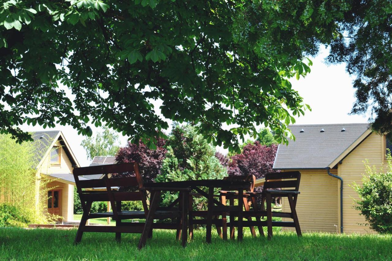 Matko Airport Es Elmenykoezpont Bed & Breakfast Luaran gambar